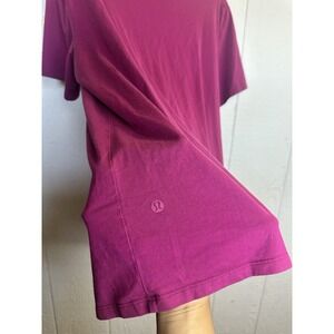 LULULEMON Magenta Small/medium Lightweight Top Pit To Pit 21"Shoulder To Hem 29"